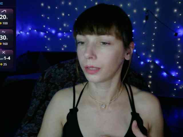 Lady-Caroline webcam