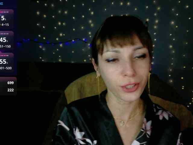 Lady-Caroline webcam