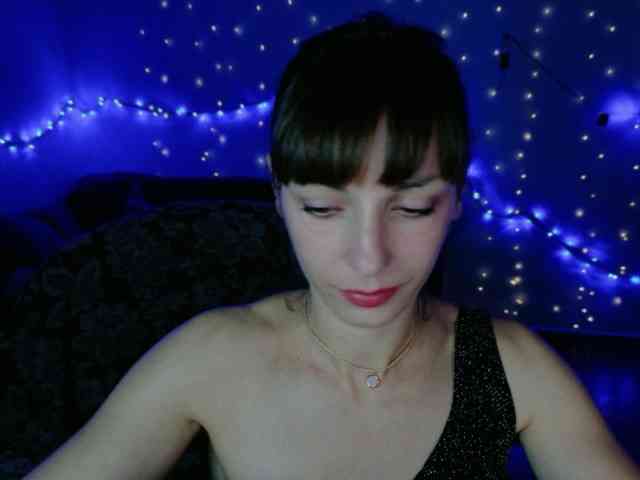 Lady-Caroline webcam