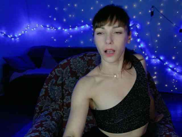 Lady-Caroline webcam