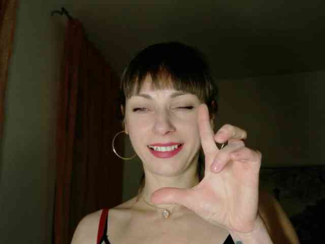 Lady-Caroline webcam