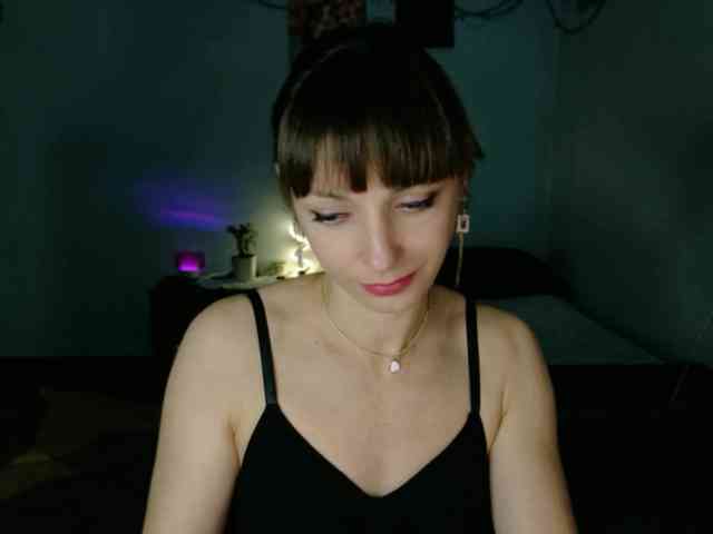 Lady-Caroline webcam