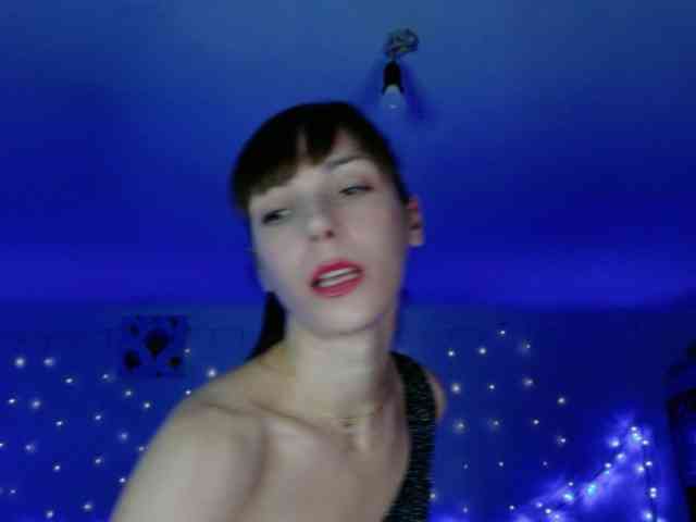 Lady-Caroline webcam