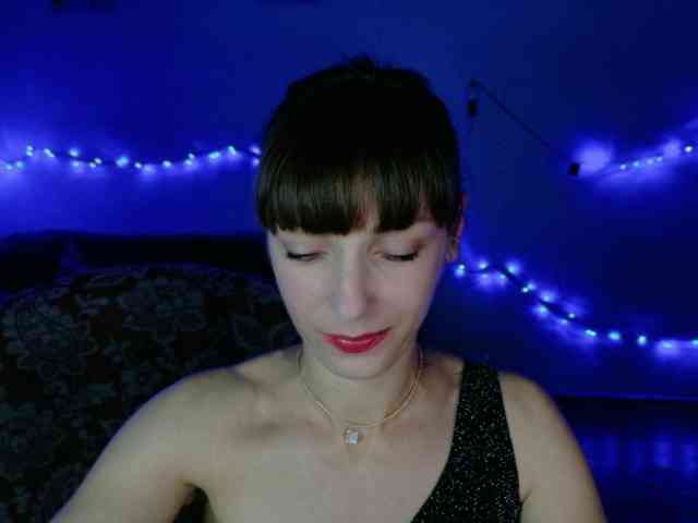 Lady-Caroline webcam