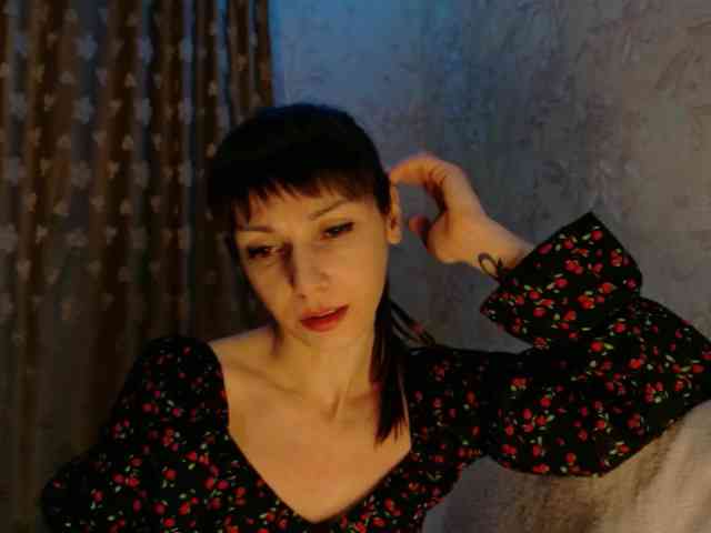Lady-Caroline Live Webcam on BongaCams