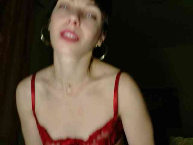 Lady-Caroline webcam