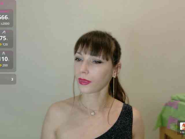 Lady-Caroline webcam