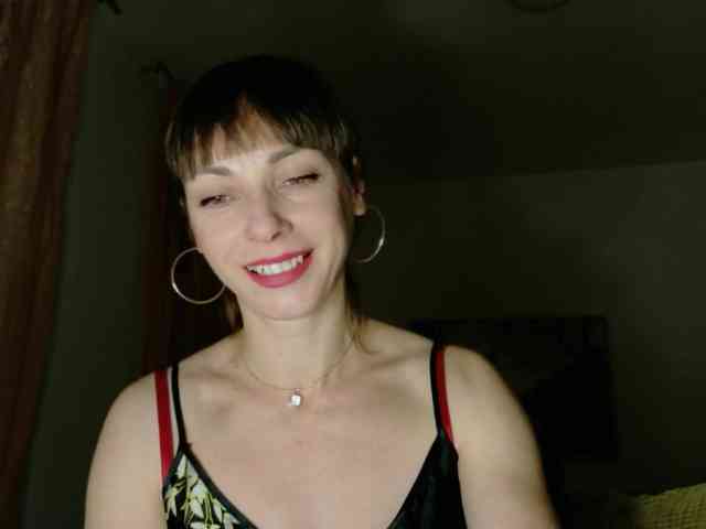 Lady-Caroline webcam