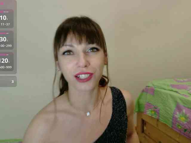 Lady-Caroline webcam