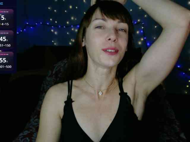 Lady-Caroline webcam