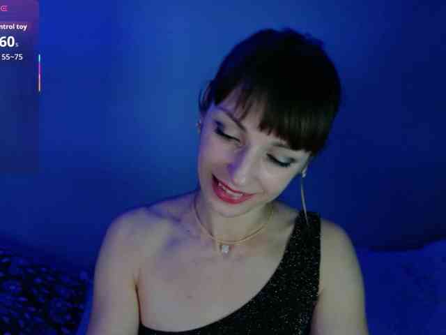 Lady-Caroline webcam