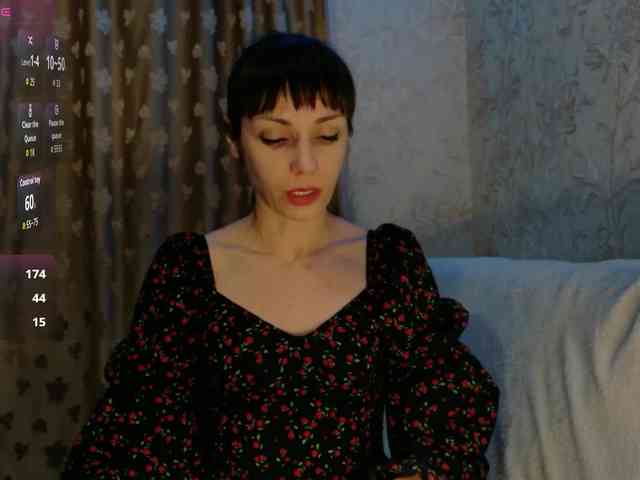 Lady-Caroline webcam