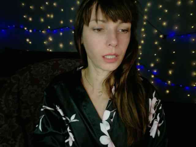 Lady-Caroline webcam