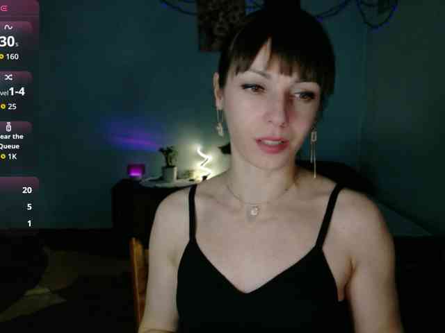 Lady-Caroline webcam