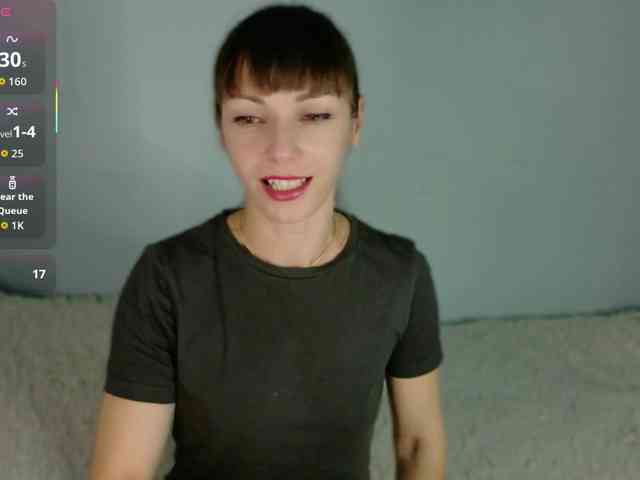 Lady-Caroline webcam