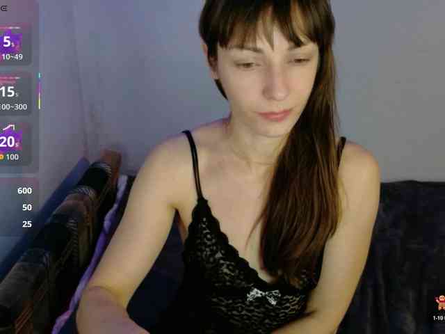 Lady-Caroline webcam