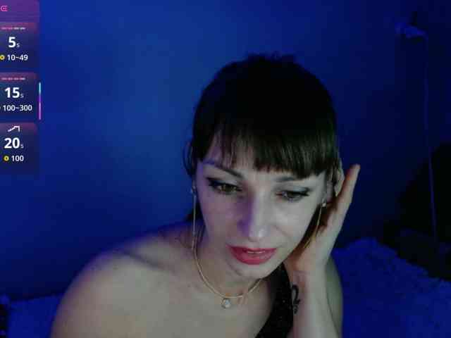 Lady-Caroline webcam