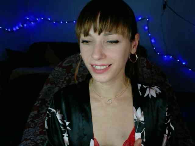 Lady-Caroline webcam