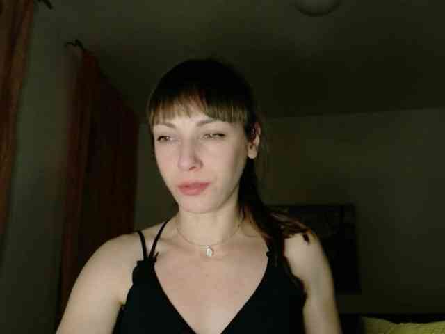 Lady-Caroline webcam