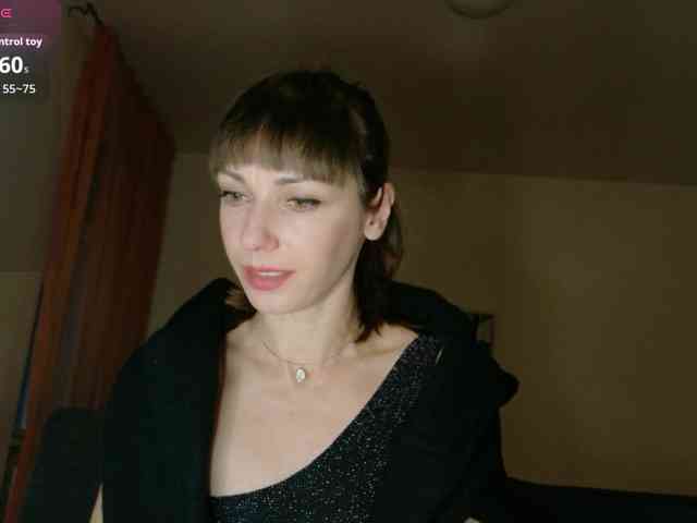 Lady-Caroline webcam