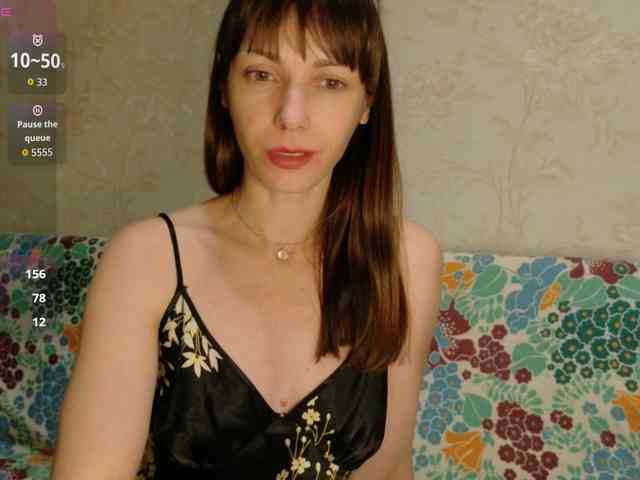 Lady-Caroline webcam