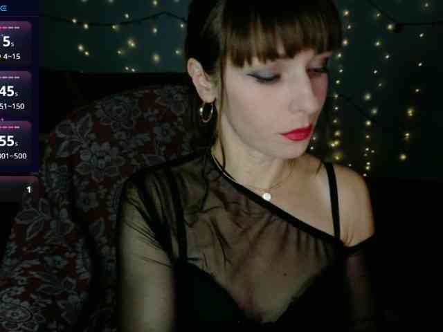 Lady-Caroline webcam
