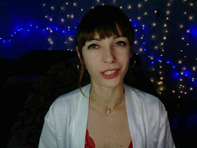 Lady-Caroline webcam