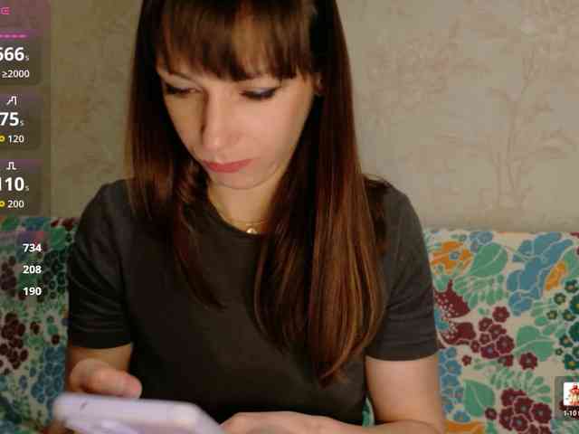 Lady-Caroline webcam