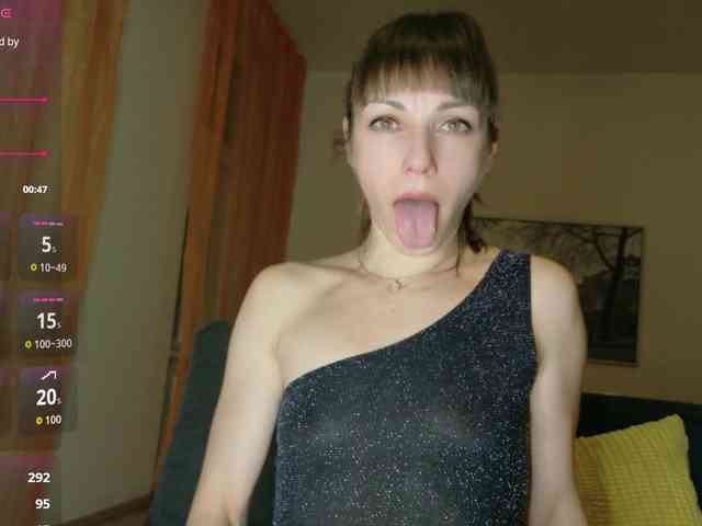 Lady-Caroline webcam