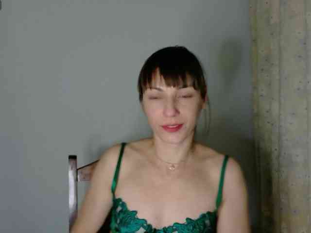 Lady-Caroline webcam