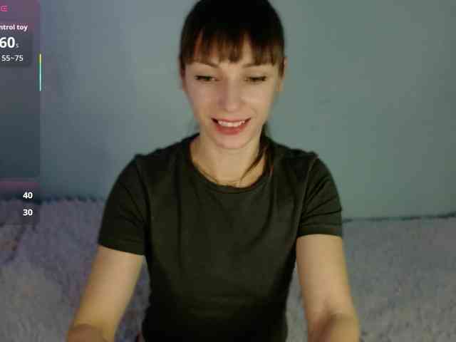 Lady-Caroline webcam