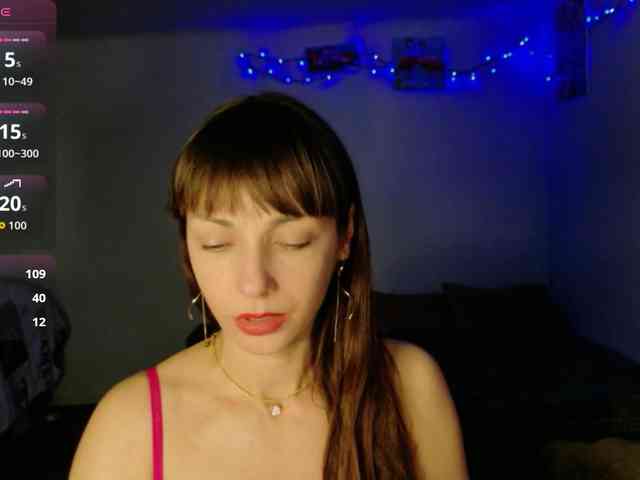 Lady-Caroline webcam