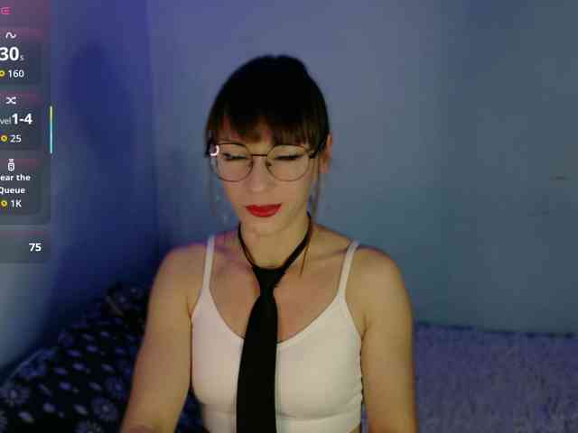 Lady-Caroline webcam