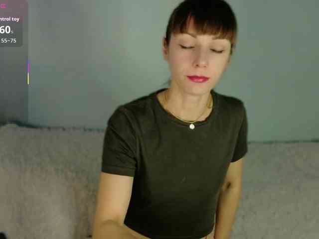 Lady-Caroline webcam