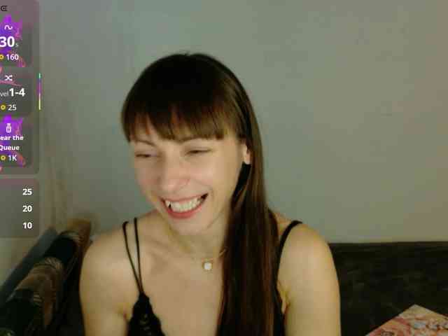 Lady-Caroline webcam