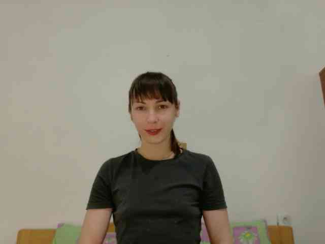 Lady-Caroline webcam