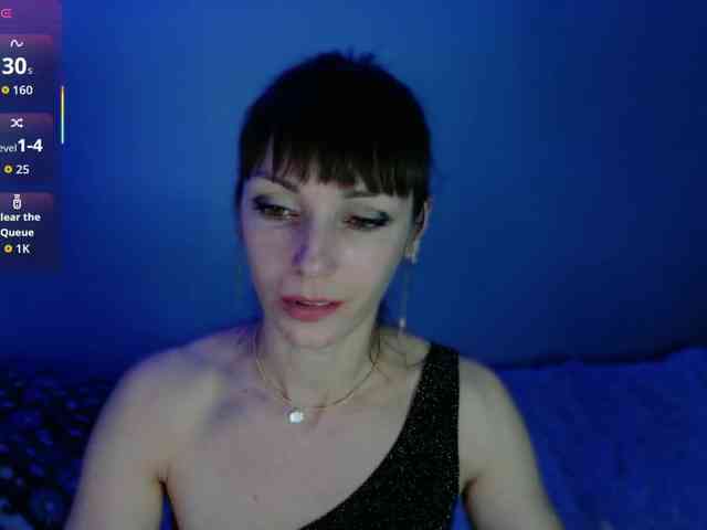 Lady-Caroline webcam