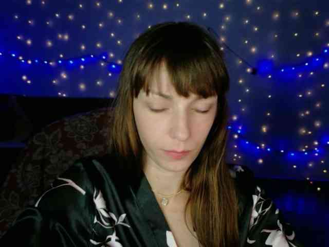 Lady-Caroline webcam