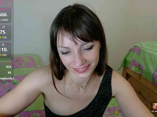 Lady-Caroline webcam