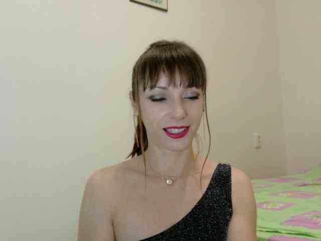 Lady-Caroline webcam