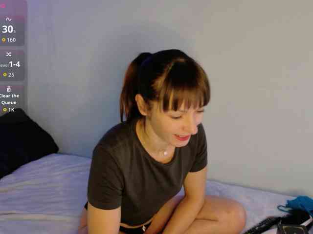 Lady-Caroline webcam