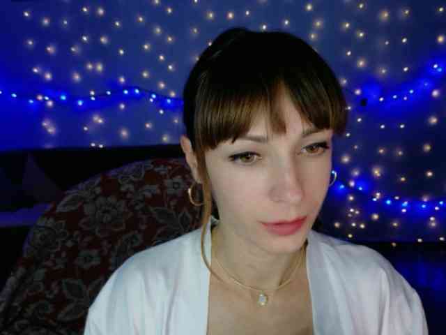 Lady-Caroline webcam