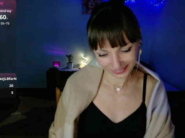 Lady-Caroline webcam