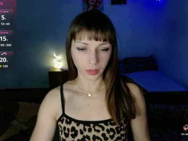 Lady-Caroline webcam