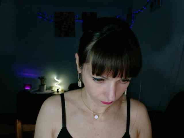 Lady-Caroline webcam