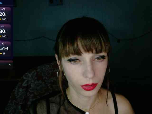Lady-Caroline webcam