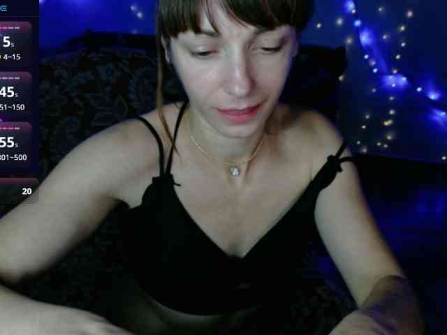 Lady-Caroline webcam