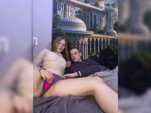 go to chat with Toni-and-Tanya