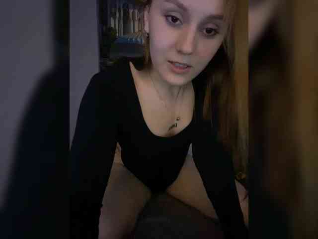 Toni-and-Tanya webcam