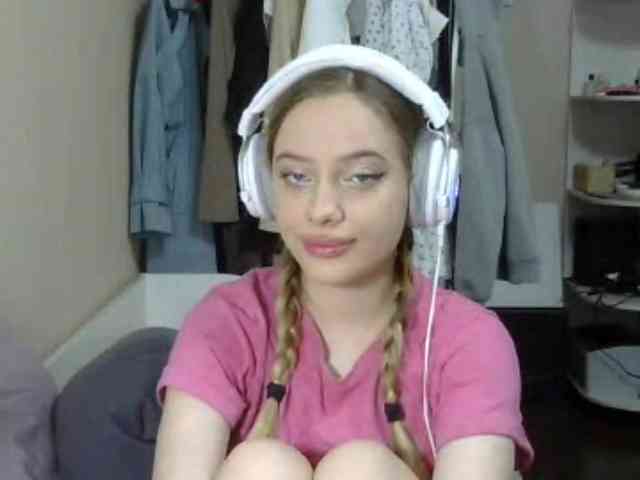 ZinaSantulli webcam